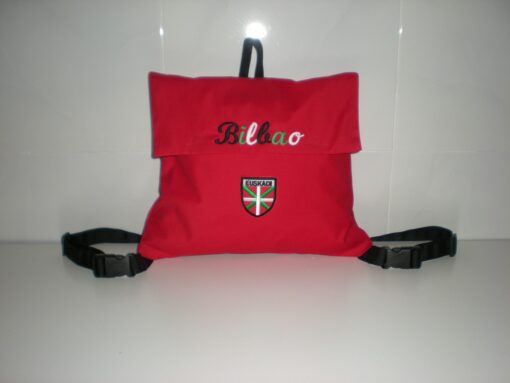 Confección de mochila, forrada, bordada con el nombre de Bilbao, detalles para regalar. Regalos originales. Mochilas, Bilbao