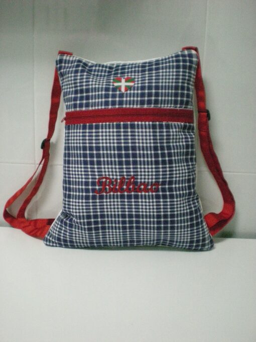 Mochila forraday bordada con el nombre de Bilbao